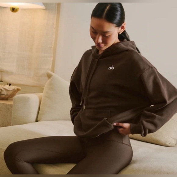 ALO Yoga Tops - ALO Yoga Accolade Hoodie Size L Brown Expresso
